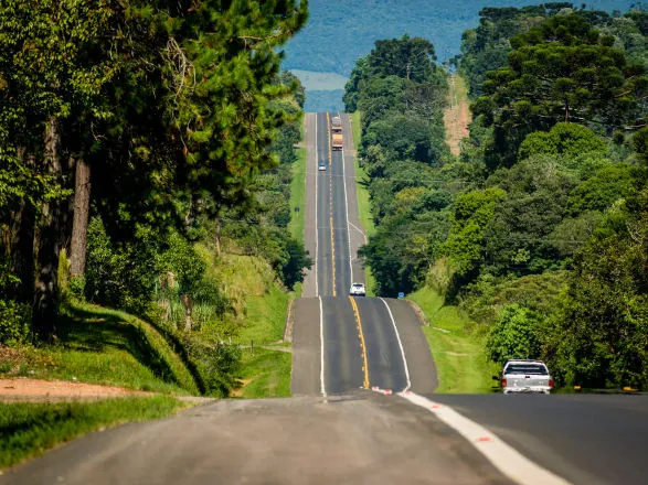  Paraná investe em infraestrutura rodoviária e planeja 2025