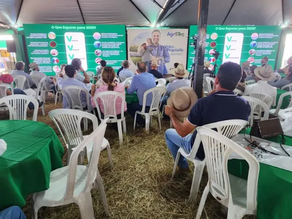 Dia de Campo da Cooperativa Integrada reúne cerca de 2 mil pessoas em Londrina
