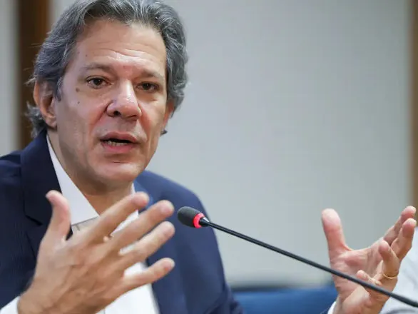 Haddad diz que queda do dólar e safra devem conter preço dos alimentos