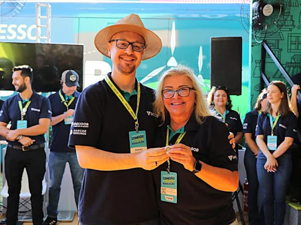 Sicoob derruba taxas para bater recorde de negócios no Show Rural