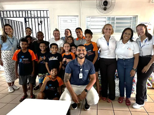 Colaboradores da Sisprime arrecadam tampinhas plásticas e ajudam instituição beneficente