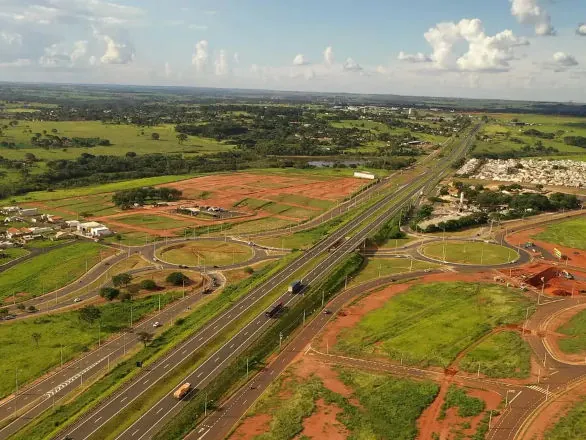 BNDES prevê até R$ 30 bilhões para concessões de rodovias em 2025