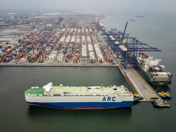 Novo calado do Porto de Paranaguá amplia capacidade de movimentação de contêineres