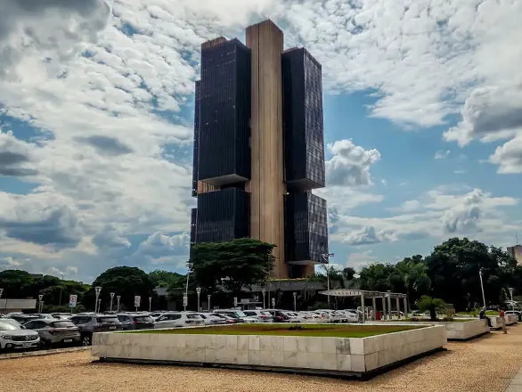 Copom eleva juros básicos da economia para 14,25% ao ano