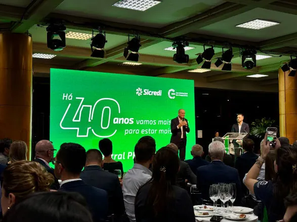 Central Sicredi PR/SP/RJ celebra mais de 40 anos de conquistas
