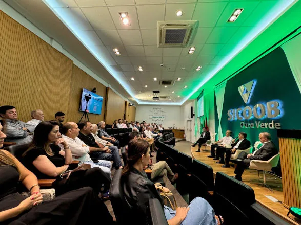 Sicoob Ouro Verde proporciona pré-assembleia para cooperados