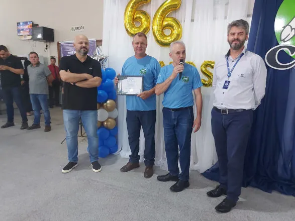 Clac comemora 66 anos com cooperados e comunidade