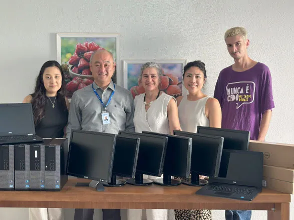 Sisprime realiza doação de computadores ao Instituto Não Me Esqueças