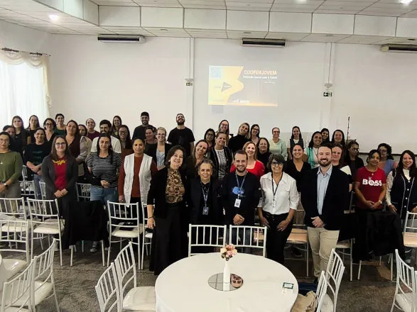 Cooperjovem inicia a formação de educadores que integram o Programa em São José dos Pinhais