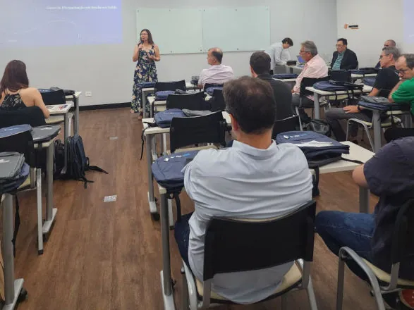 Profissionais de Unimeds das regiões Norte e Noroeste iniciam pós-graduação sobre Gestão em Saúde