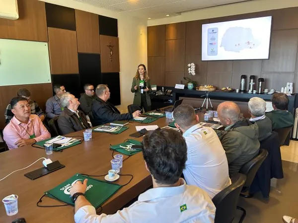 Cooperativas do Centro-sul visitam Coamig para o Programa Juntos de Intercooperação