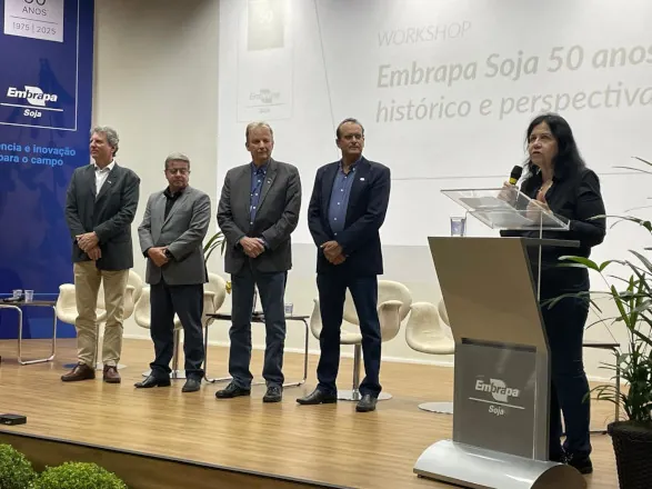 História e futuro marcam evento de 50 anos da Embrapa Soja