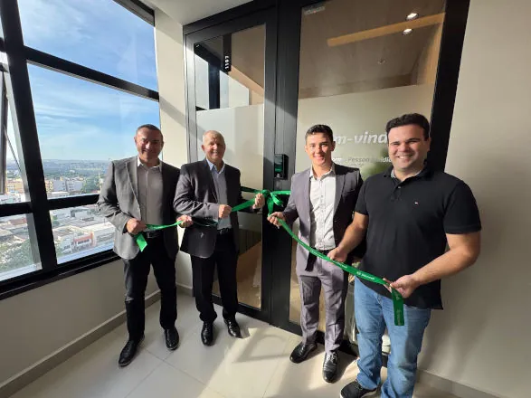 Sicredi Progresso PR/SP inaugura escritório para o segmento PJ em Toledo 