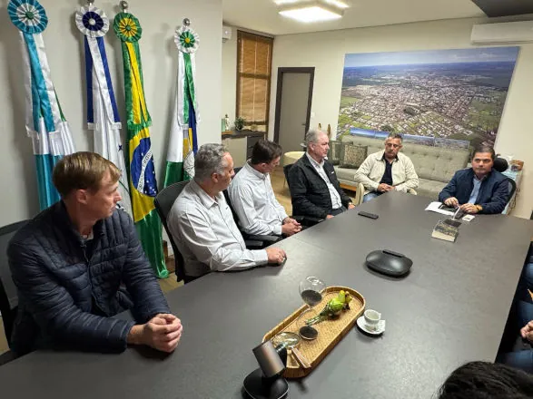Diretoria da Copagril visita gabinete do prefeito de Maracaju
