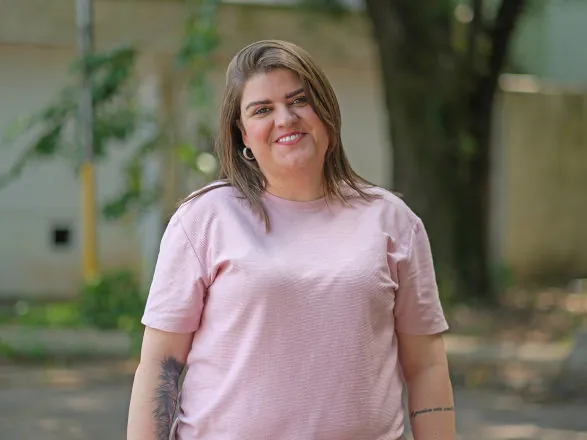 Colaboradora Tatiane Maistrelo destaca valorização da carreira na Sicredi Fronteiras