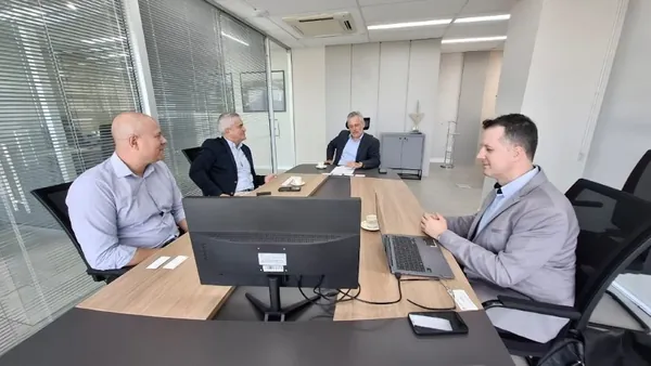 Coamo apresenta projeto do porto de Itapoá ao secretário Estadual de Portos em Santa Catarina