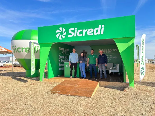 Sicredi Vale do Piquiri Abcd PR/SP incentiva o protagonismo dos estudantes no futuro do agronegócio em Dia de Campo