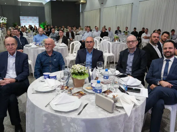 C.Vale sedia jantar de negócios da Apras