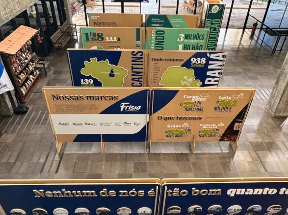 IDR-PR recebe a Exposição do Ano Internacional das Cooperativas e do Centenário da Frísia