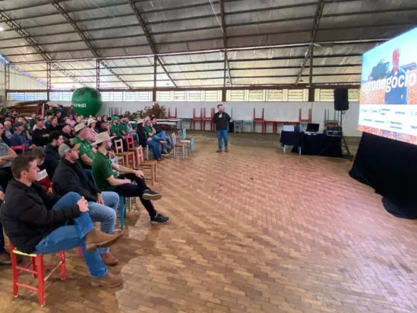 Sicredi Soma reúne agricultores para falar sobre o Plano Safra 25/26
