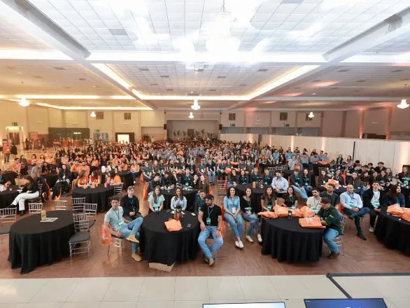 Cooperlíder Jovem reúne 450 lideranças de 24 cooperativas em Francisco Beltrão 