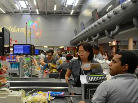 Consumo dos brasileiros cresce 2,63% no primeiro semestre
