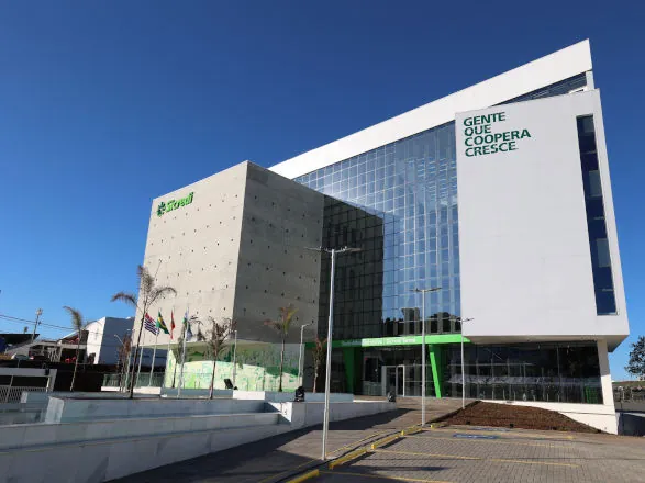 Sicredi Soma inaugura nova sede administrativa em Pato Branco