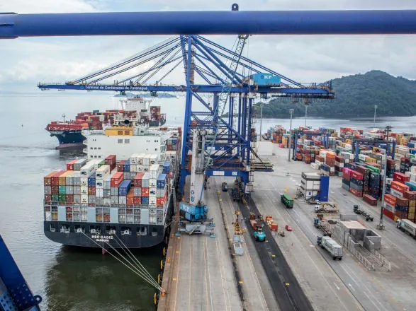 Paraná libera R$ 300 milhões em créditos de ICMS para apoiar empresas exportadoras após tarifaço