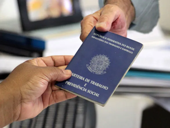 Desocupação recua em 18 unidades da federação no segundo trimestre de 2025