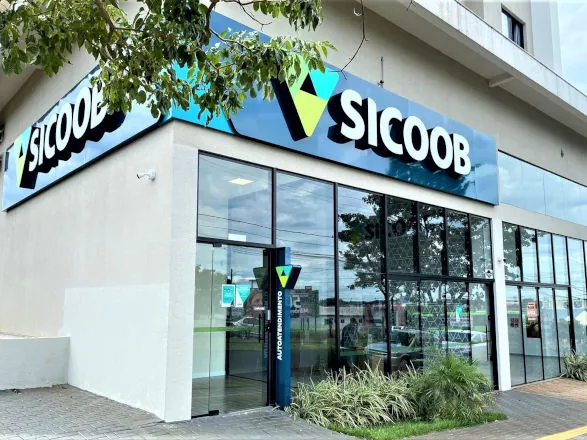 Sicoob irá sortear 4 carros elétricos em campanha de investimento consciente