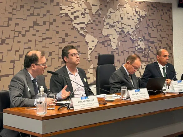 Audiência no Senado debate Plano Clima e alerta para riscos ao agro