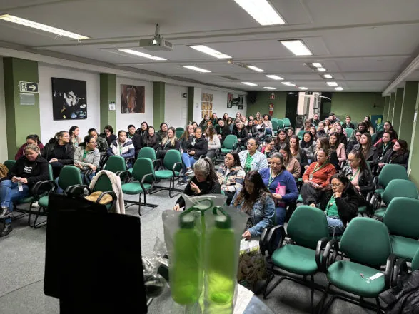Unimed Ponta Grossa promove palestra de conscientização sobre o Agosto Lilás