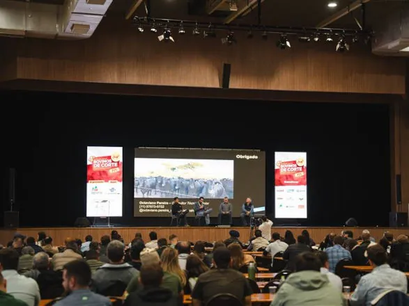 Em Congresso Técnico de Bovinos de Corte, Agrária Nutrição Animal promove interação entre elos da cadeia produtiva