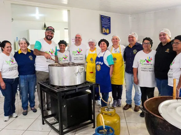 Coagru fortalece a solidariedade no Dia de Cooperar com a Feijoada do Bem
