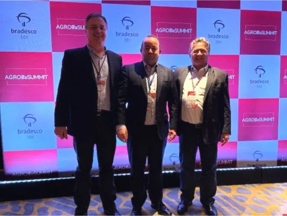 Dirigentes da Credicoamo participam do Agro Summit 2025 