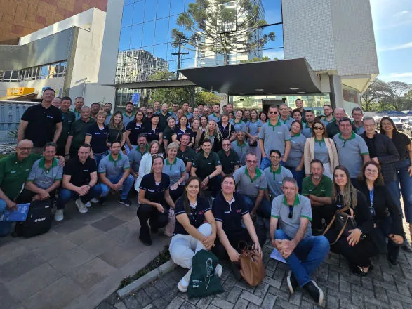 Comitiva da Sicredi Aliança PR/SP visita a sede do Sistema Ocepar