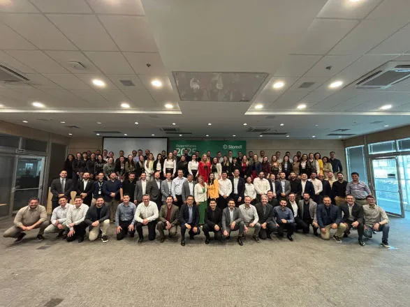 Sicredi Campos Gerais e Grande Curitiba PR/SP celebra a marca de 200 mil associados