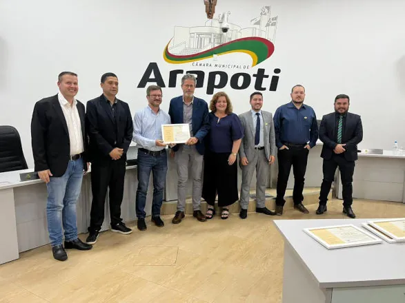 Cooperativas recebem homenagem na Câmara Municipal de Arapoti (PR)