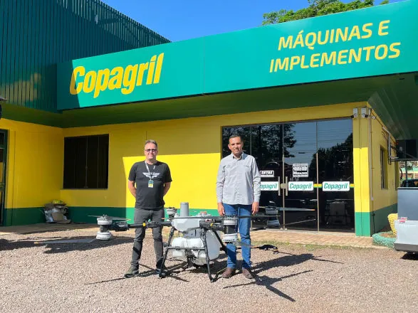 Copagril realiza primeira venda do drone agrícola DJI Agras modelo T100 no Paraná