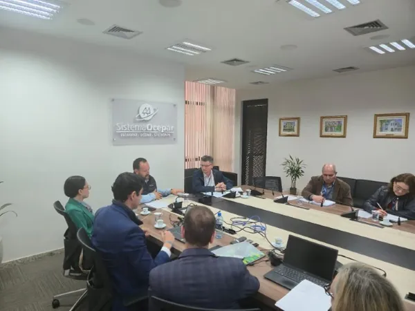 Sistema Ocepar e Secretaria de Educação fortalecem parceria para cooperativas-escola