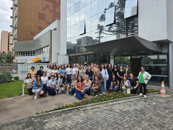Integrantes do Grupo Feminino da Copacol visitam Sistema Ocepar