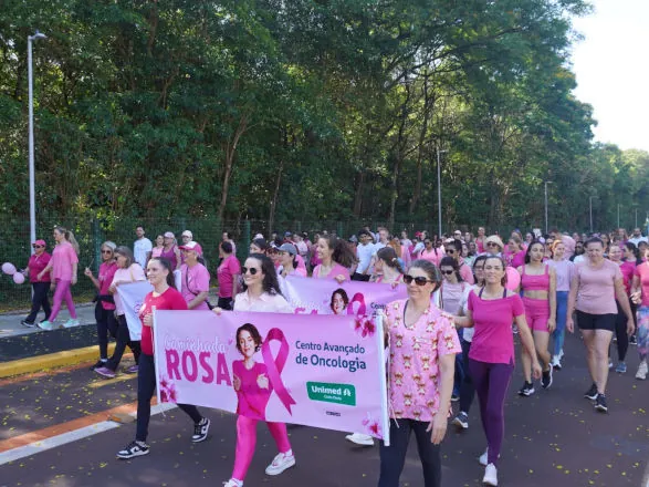 Caminhada Rosa da Unimed Costa Oeste promove o cuidado com a saúde feminina