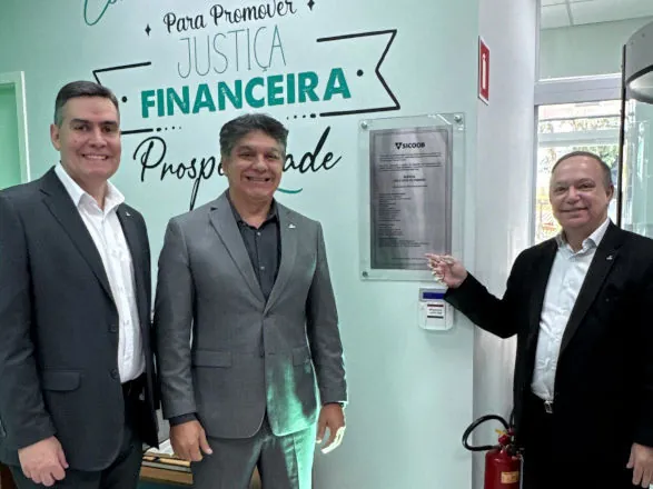 Sicoob Ouro Verde reinaugura agência em Bela Vista do Paraíso (PR)