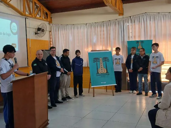 Tecnologia e ações em equipe: cooperativa mirim transforma rotina de alunos em Sarandi