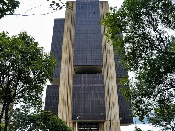 BC mantém juros básicos em 15% ao ano pela terceira vez seguida