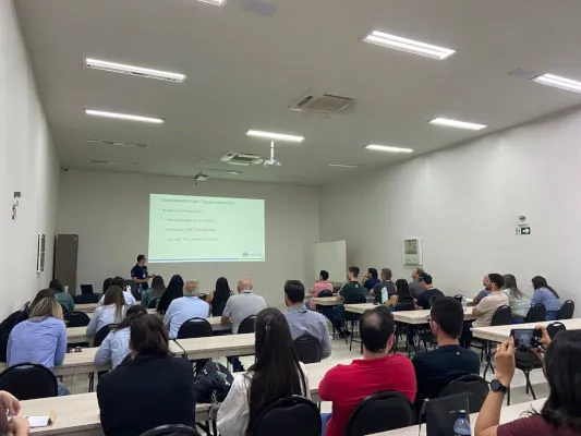 Normas do IAT estiveram em debate no 3º Fórum do Meio Ambiente; evento reuniu 40 participantes em Maringá
