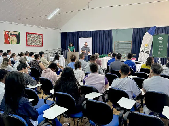Cooperativa Tradição firma parceria com a Apae de Pato Branco