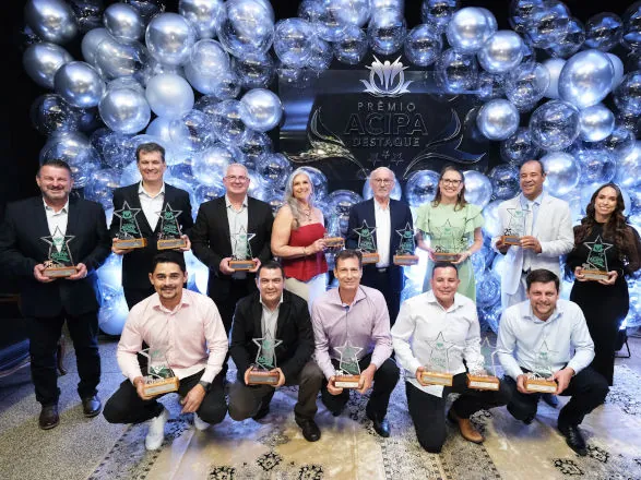 C.Vale no prêmio Acipa