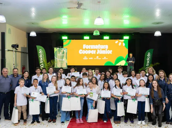 Cooperativa Tradição forma a 1ª turma do Programa Cooper Júnior em Candói (PR)