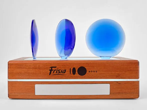 Selo Frísia 100 Anos recebe prêmio internacional de marca